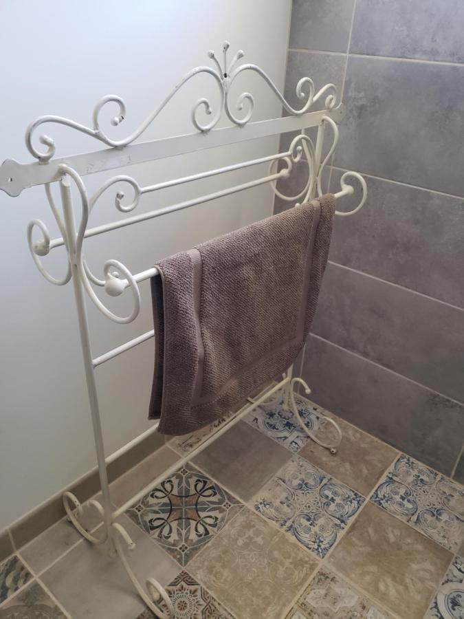 Chez Didier Et Vero Houville-la-Branche Esterno foto